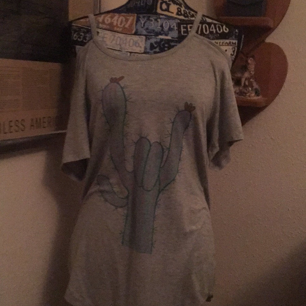 Cold shoulder short sleeve